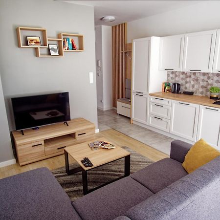 Przytulny Apartament Z Ogrodkiem W Doskonalej Lokalizacji Fair Rentals Wroclaw Luaran gambar