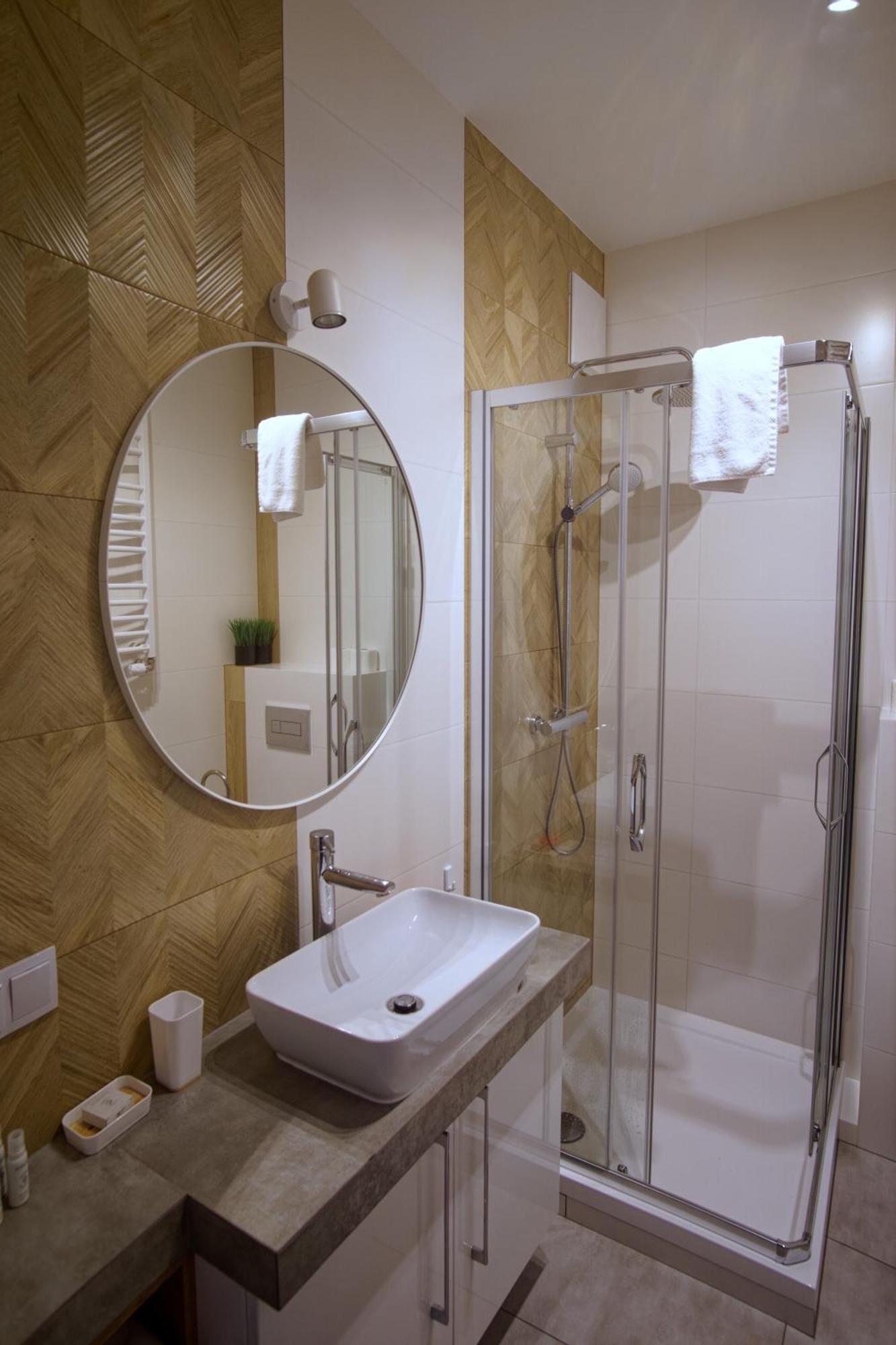 Przytulny Apartament Z Ogrodkiem W Doskonalej Lokalizacji Fair Rentals Wroclaw Luaran gambar
